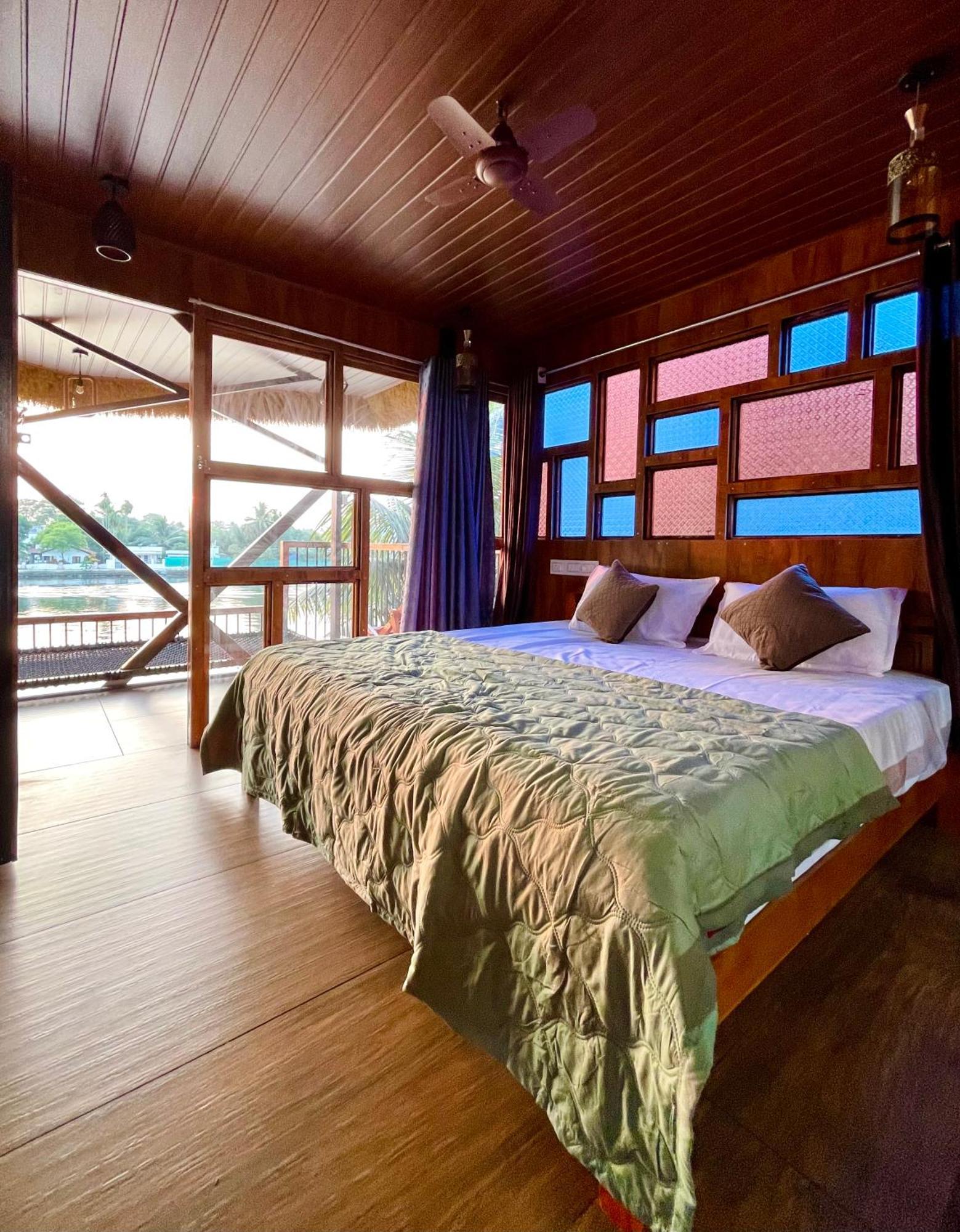 Tulsi Kayal Retreat Apartment Champakulam Exterior photo
