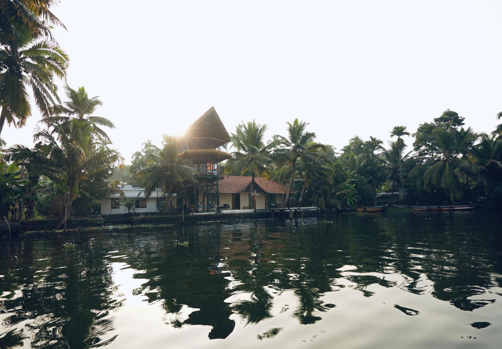 Tulsi Kayal Retreat Apartment Champakulam Exterior photo