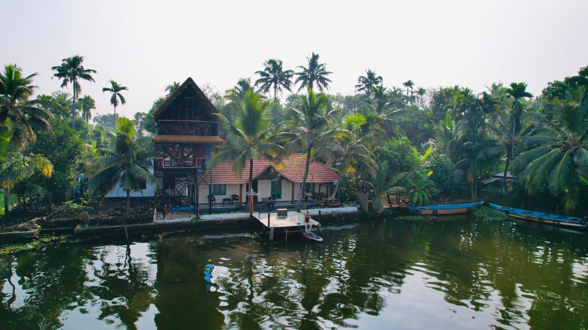 Tulsi Kayal Retreat Apartment Champakulam Exterior photo